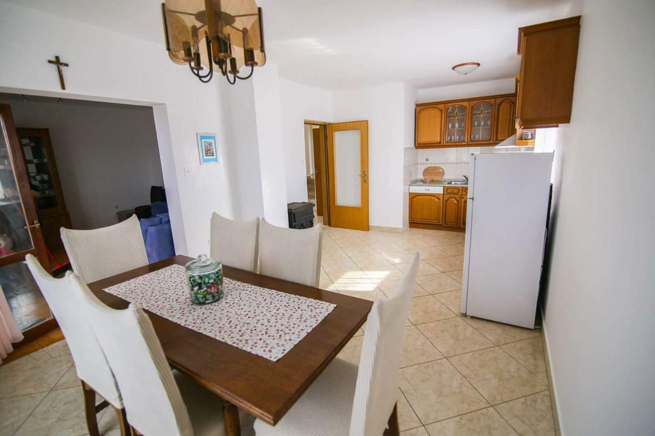 Ferienwohnung Kuca Za Odmor Luca Posedarje Exterior foto
