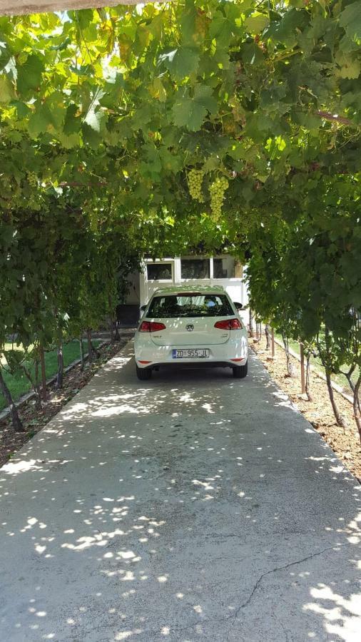 Ferienwohnung Kuca Za Odmor Luca Posedarje Exterior foto