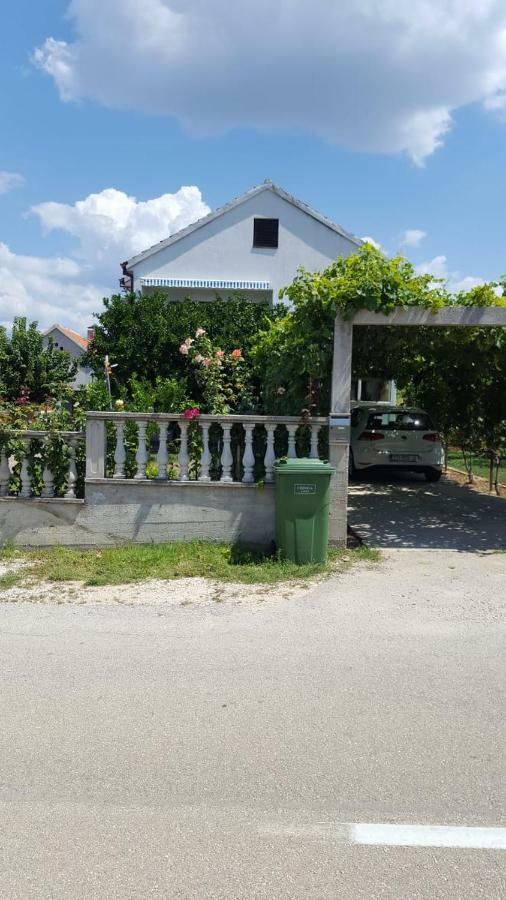 Ferienwohnung Kuca Za Odmor Luca Posedarje Exterior foto